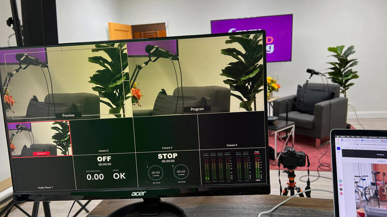Camera monitor camera monitor